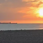 Beachome4u2 * Carcavelos (Lisbon)